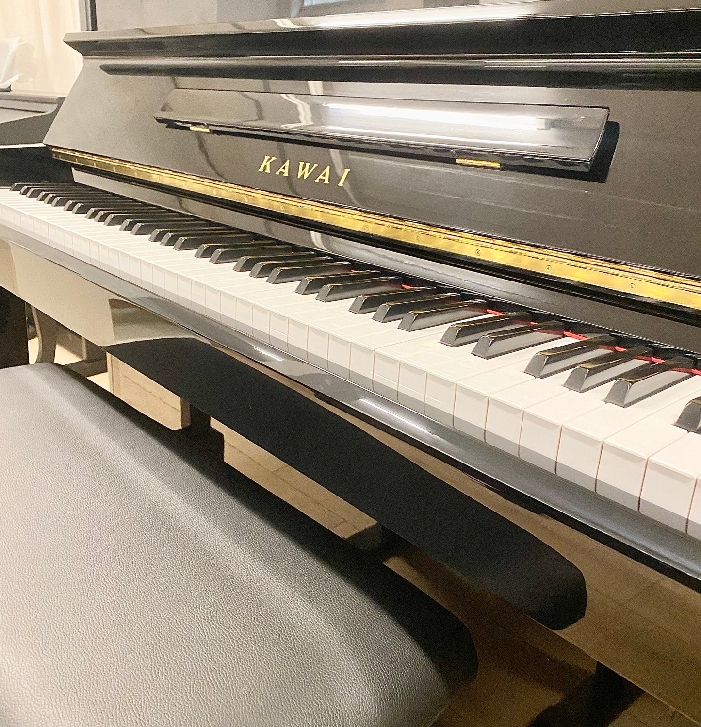 פסנתר קיר מבית Kawai מדגם KU-2B
