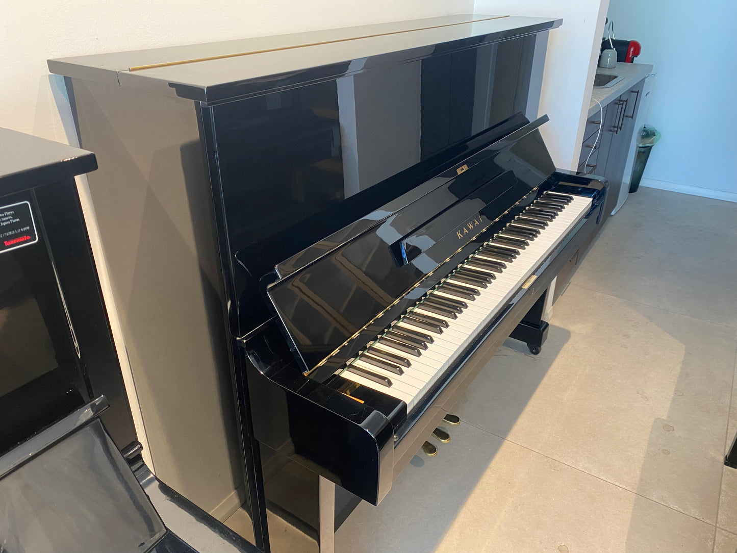 פסנתר קיר Kawai מדגם BL-31 - יפן