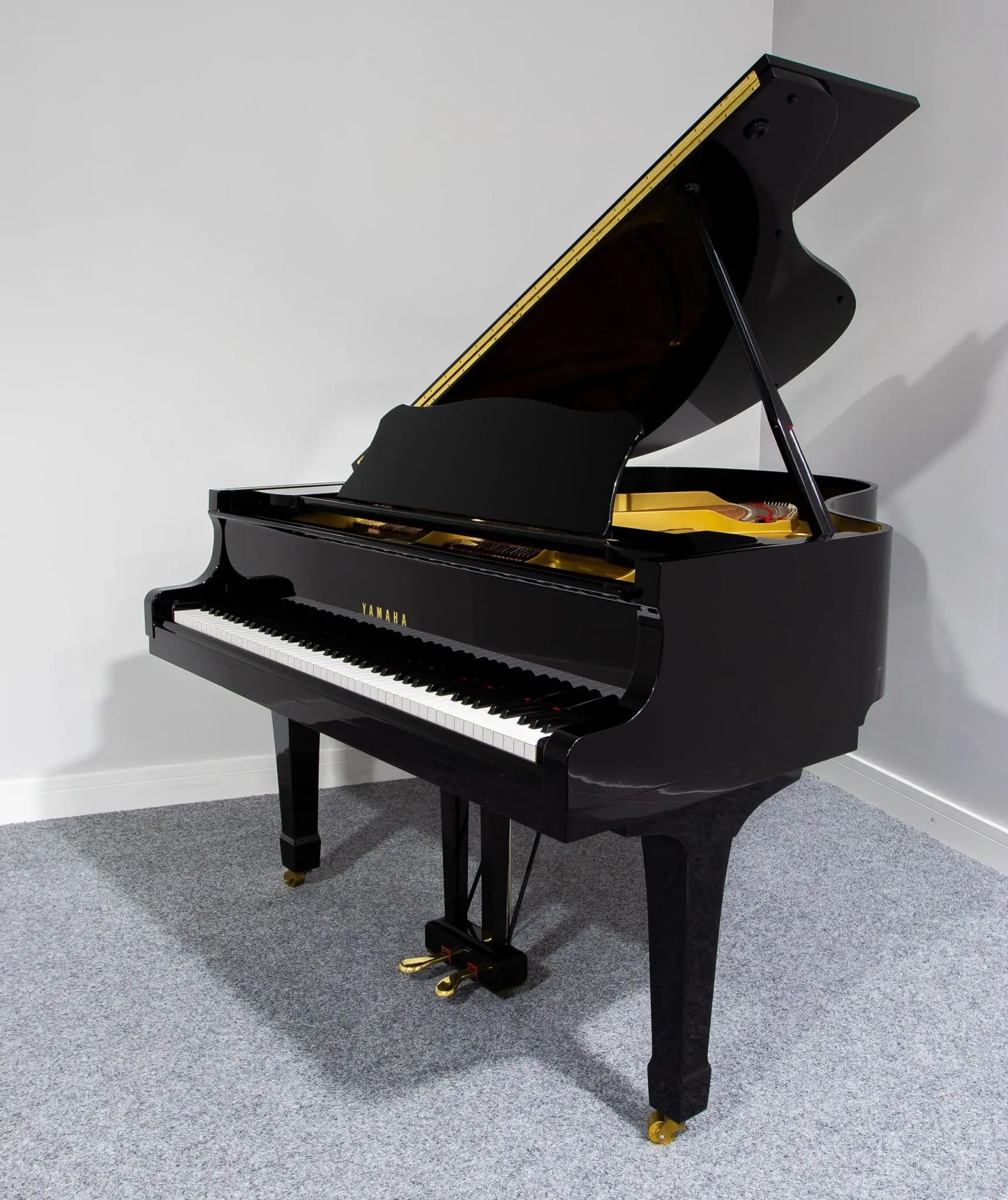 פסנתר כנף Yamaha מדגם G2 - כחדש
