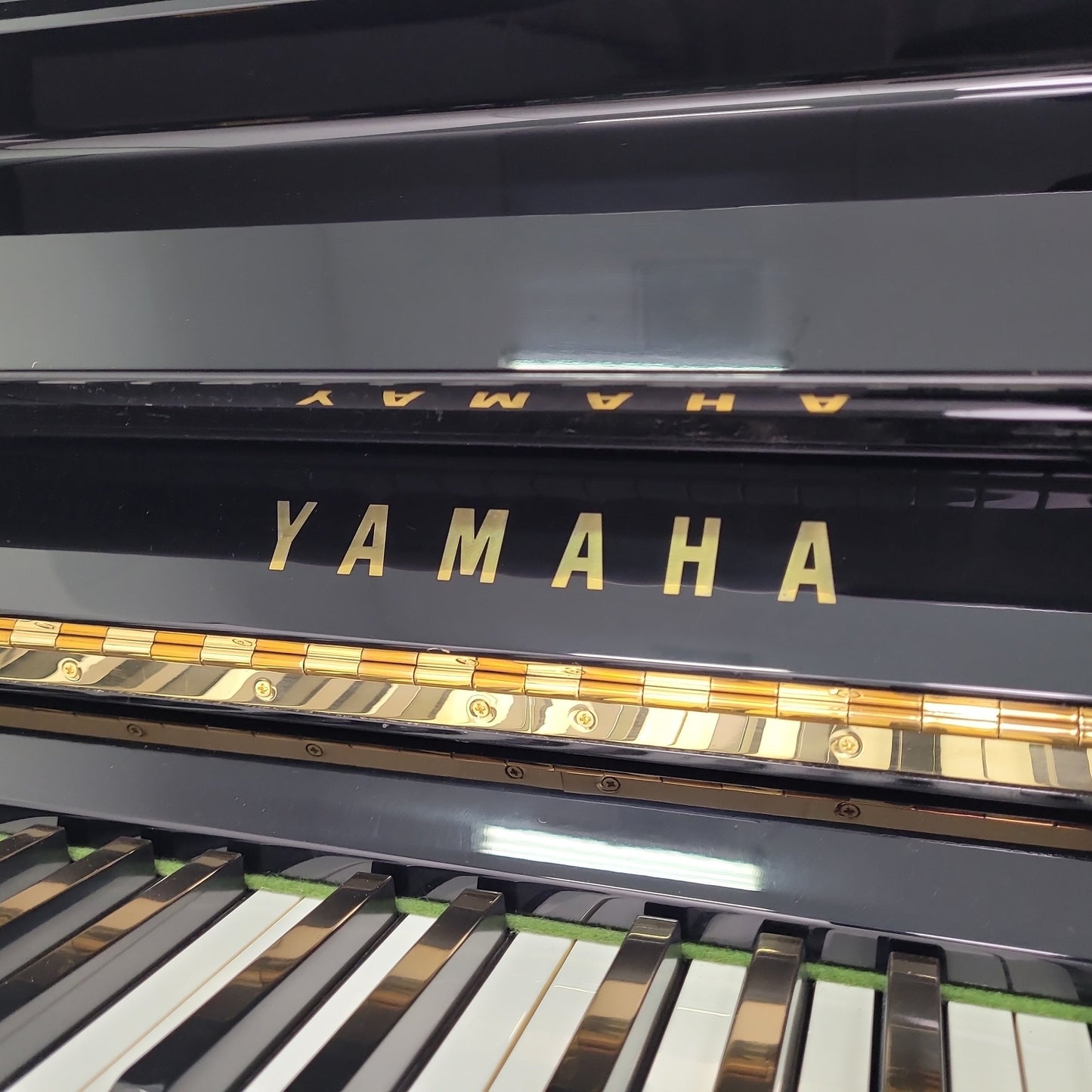 פסנתר קיר מבית Yamaha מדגם U3 - יפן